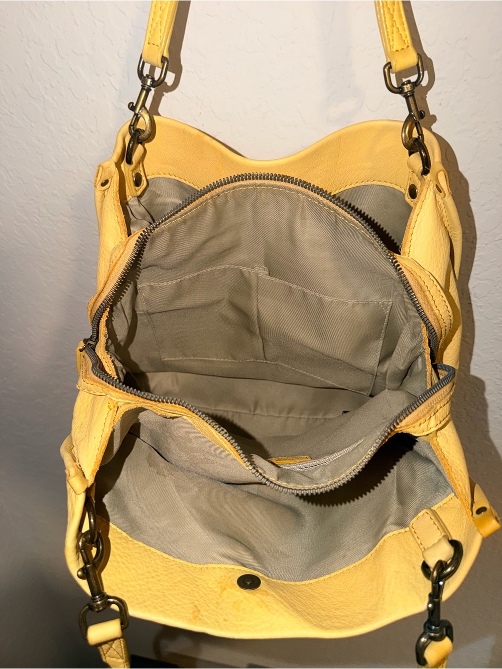 American Leather‎ Co. Yellow Leather Hobo Shoulder Bag Large Soft Pebbled purse - Picture 7 of 10